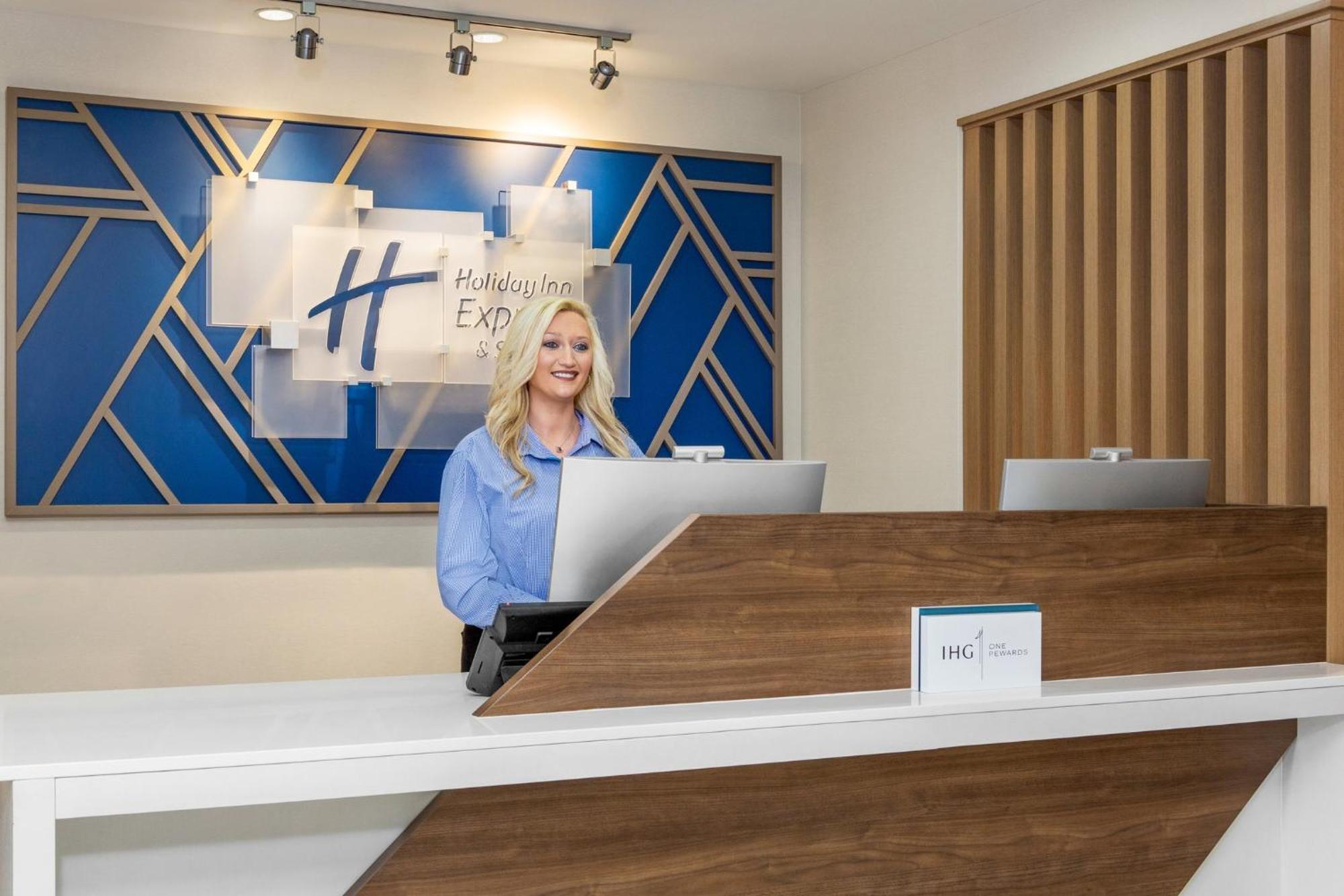 Holiday Inn Express & Suites - Tuscaloosa-University By Ihg Exterior foto